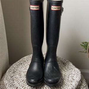 Women’s tall Hunter boots size 7